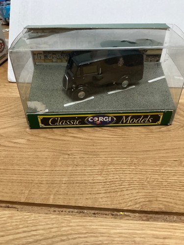 Corgi diecast d983 - morris, j